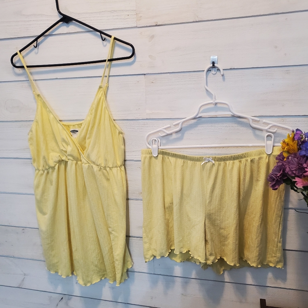 Old Navy Maternity PJ Set